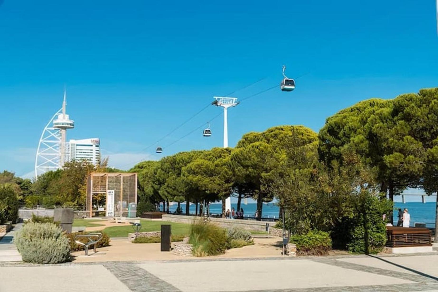Modern & Spacious With River View Lisboa