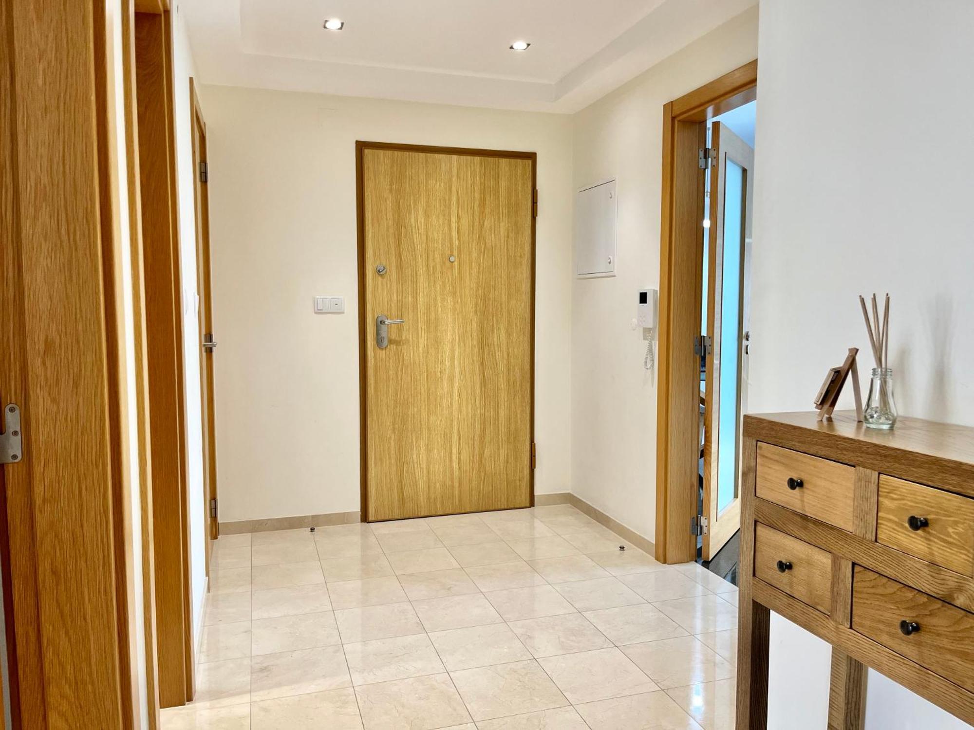 Lejlighed Modern & Spacious With River View *