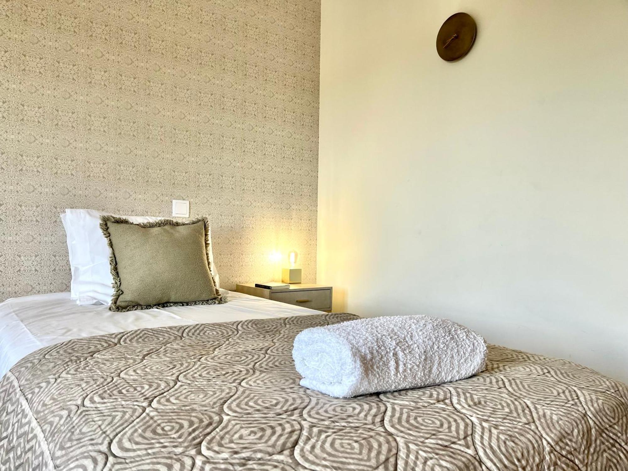 Modern & Spacious With River View Lisboa