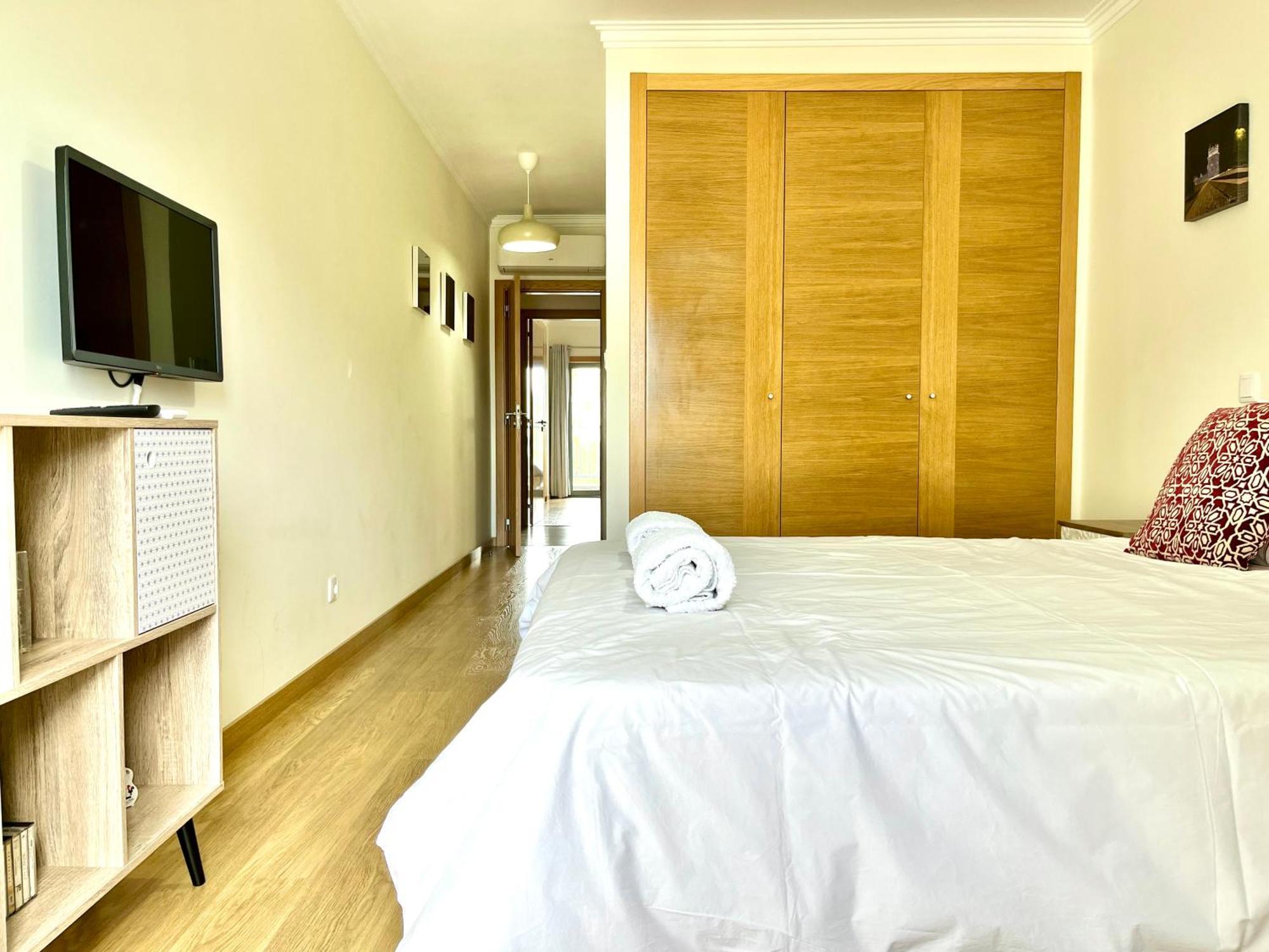 Lejlighed Modern & Spacious With River View *