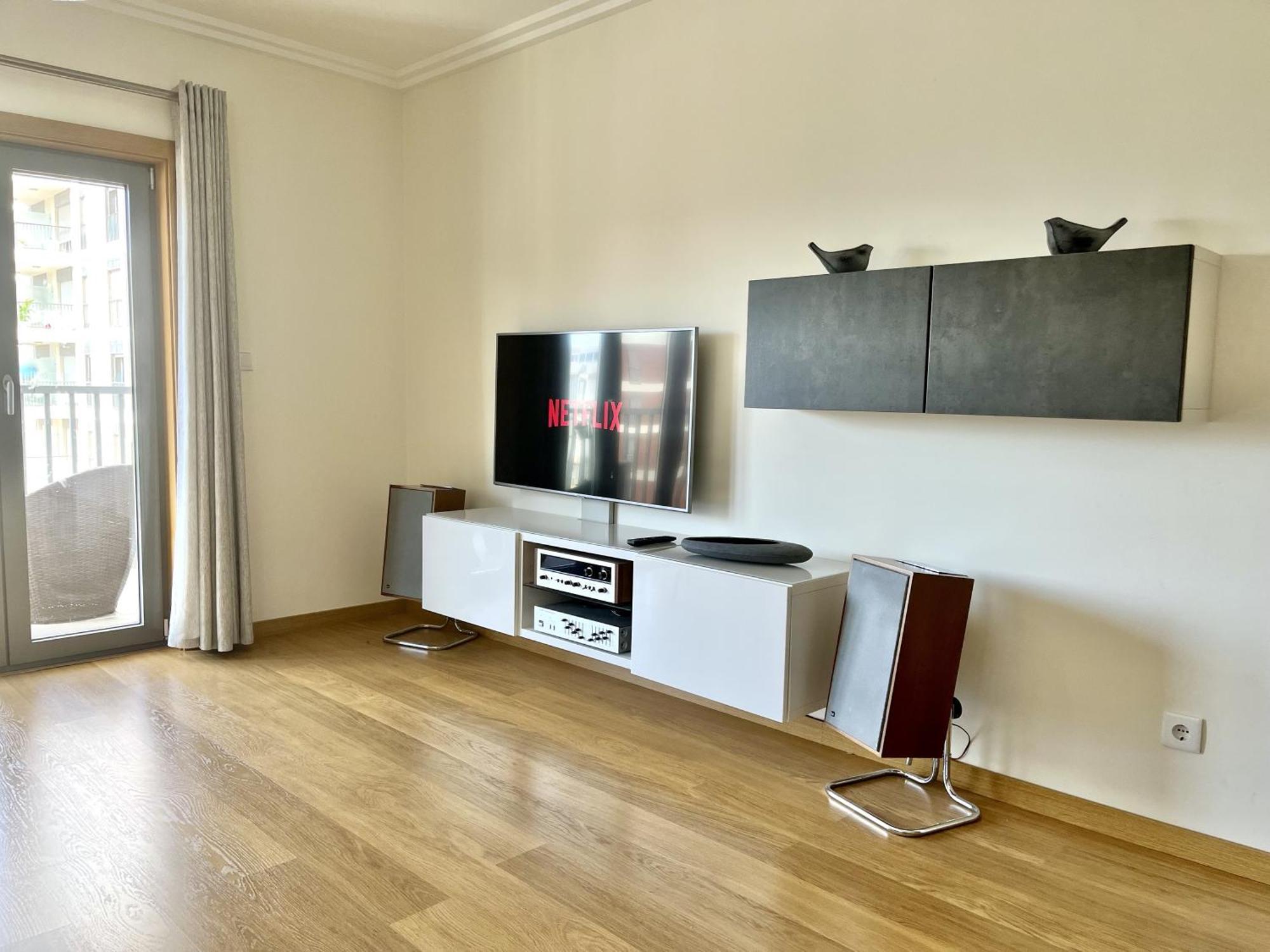 Lejlighed Modern & Spacious With River View *