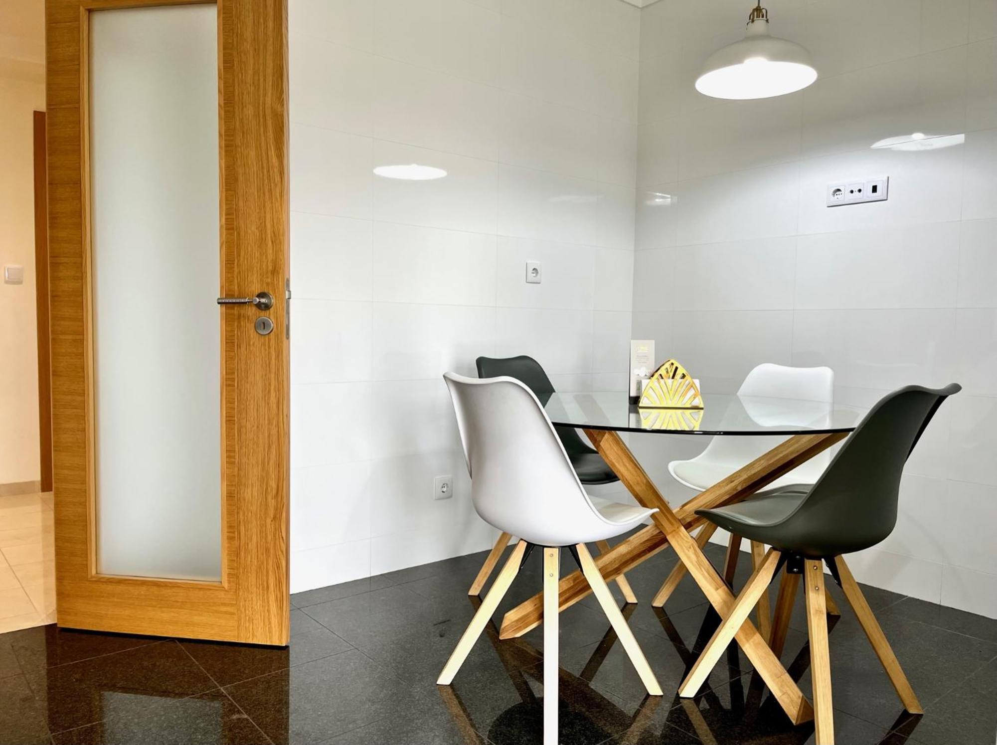 Lejlighed Modern & Spacious With River View *